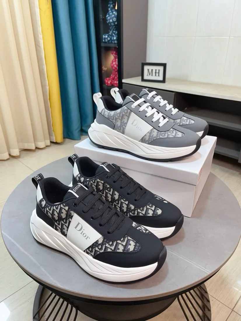 Men's men's shoes 💰438🌹🌹【Dior】Best-selling official website world premiere🔝High-end men's shoes brand official website latest series: The upper is made of imported cowhide with specially designed fabrics➕Mesh breathable lining. Make walking more convenient and comfortable! Compared with the official quality, Midea’s 1:1 replica. Create a fashionable personality to set off your uniqueness! A must-have for trendy men! Classic style. Men's sizes: 38-44.